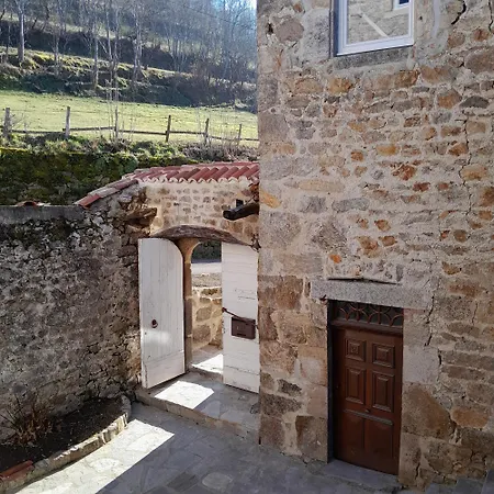 Mandra Chez Que Canta Saint-Julien-Vocance