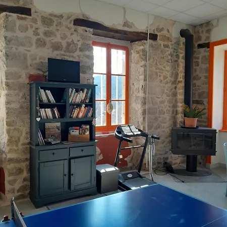 Mandra Chez Que Canta Saint-Julien-Vocance